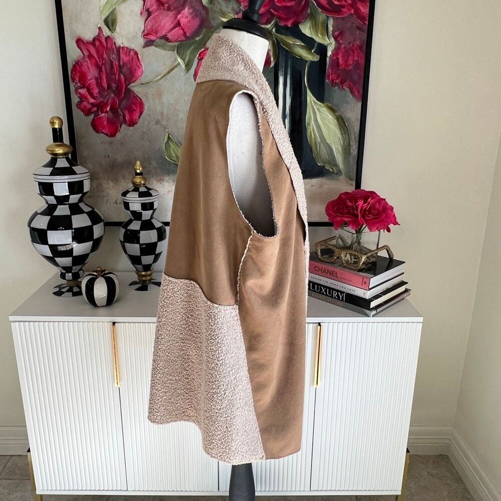 Chico's Women's Faux Suede Sherpa Shawl Collar Open Front Vest Tan Cream Large - Picture 3 of 5